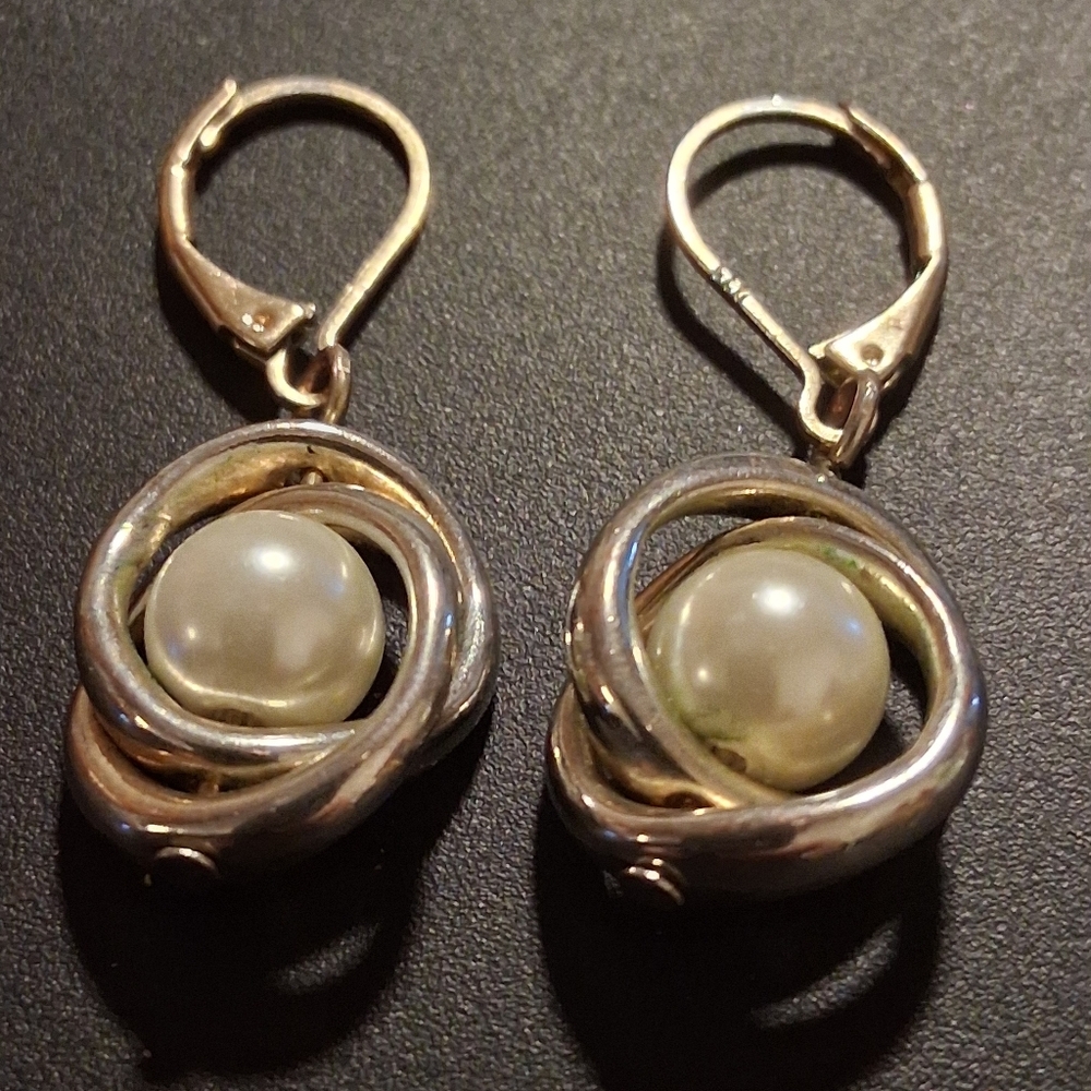 Vintage Sterling Silver 925 and Genuine Pearl Spinner Geometric Earrings.